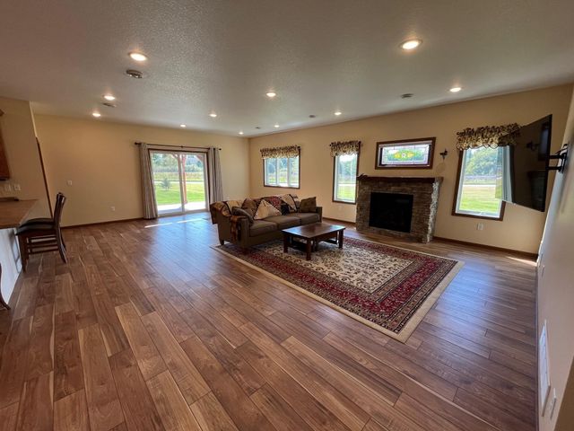 177 Pine Street, Dawson, MN 56232