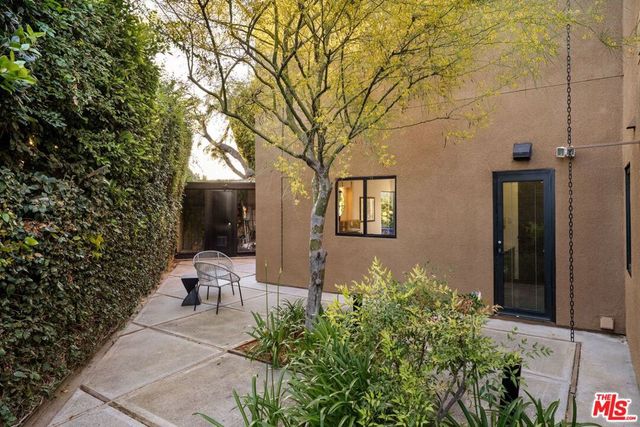 4303 San Rafael Avenue, Los Angeles, CA 90042