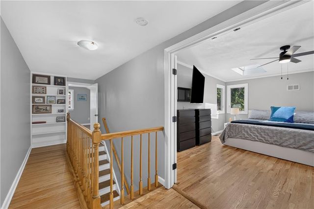 5115 Ward Parkway, Kansas City, MO 64112