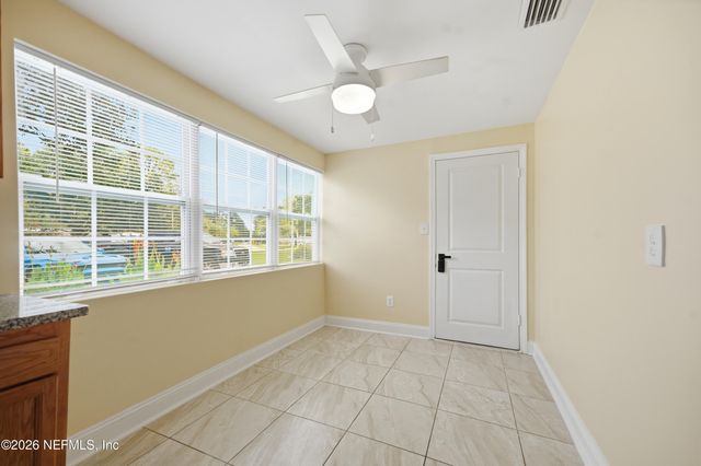 5162 SPRING GLEN Road, Jacksonville, FL 32207