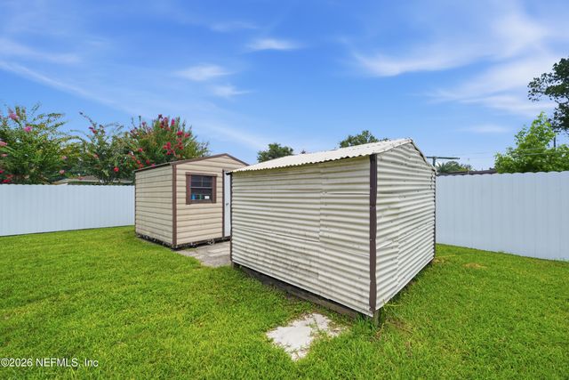 5162 SPRING GLEN Road, Jacksonville, FL 32207