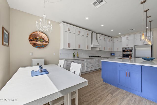 2423 W MINERAL Road, Phoenix, AZ 85041
