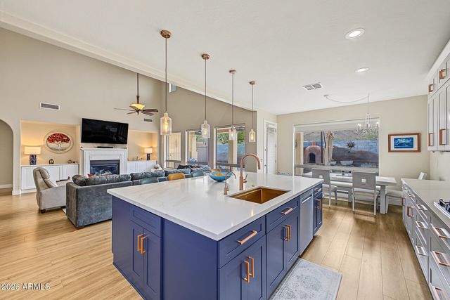2423 W MINERAL Road, Phoenix, AZ 85041
