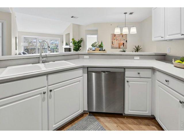 540 Mohawk Dr 18, Boulder, CO 80303