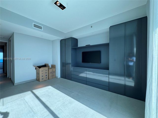 2711 S Ocean Dr 3404, Hollywood, FL 33019