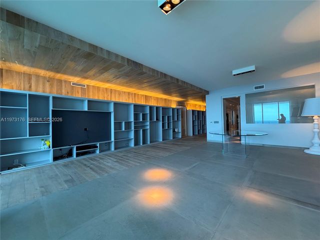 2711 S Ocean Dr 3404, Hollywood, FL 33019