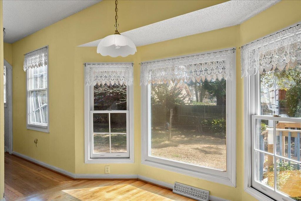 Image 18 of property listing at 698 Whispering Marsh Drive, Charleston, SC 29412