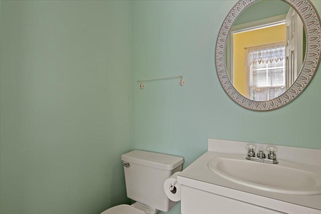 Image 36 of property listing at 698 Whispering Marsh Drive, Charleston, SC 29412