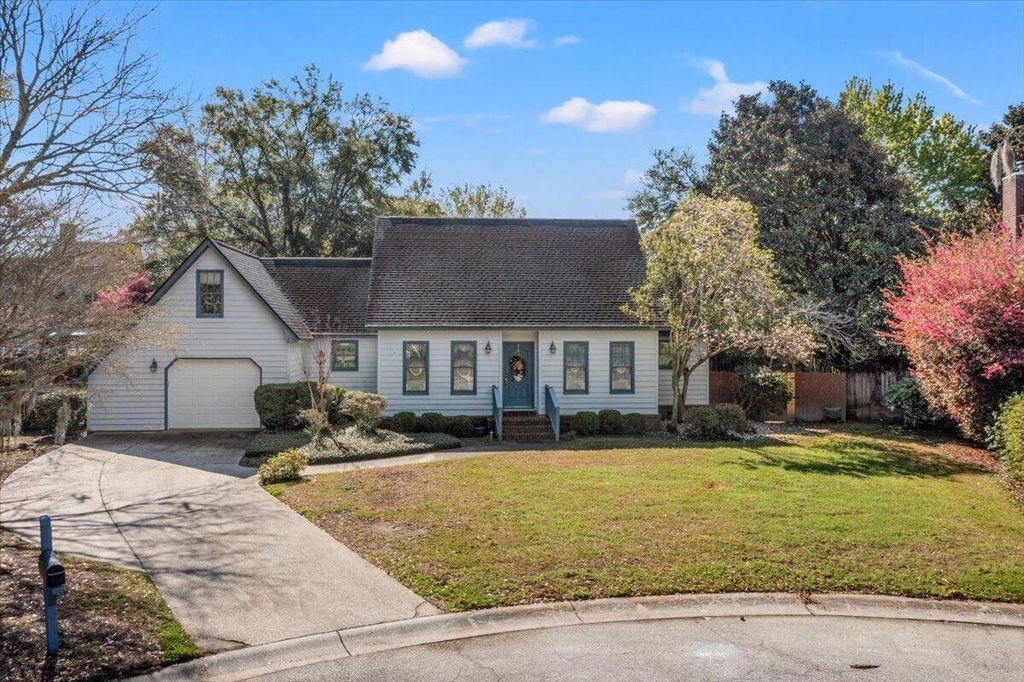 Image 5 of property listing at 698 Whispering Marsh Drive, Charleston, SC 29412