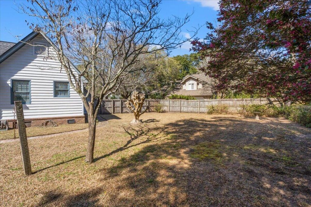 Image 54 of property listing at 698 Whispering Marsh Drive, Charleston, SC 29412