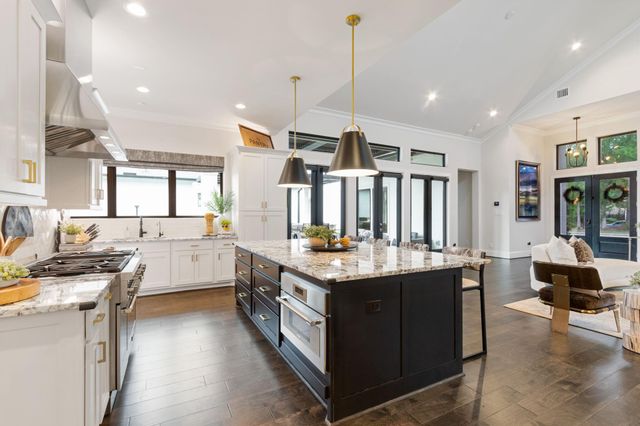 18 Karsten Creek Court, Spring, TX 77389