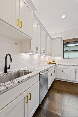 18 Karsten Creek Court, Spring, TX 77389