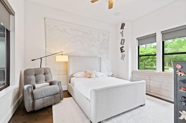 18 Karsten Creek Court, Spring, TX 77389