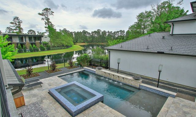 18 Karsten Creek Court, Spring, TX 77389