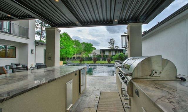 18 Karsten Creek Court, Spring, TX 77389