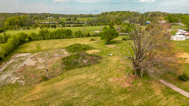 4444 Highway 76, Cottontown, TN 37048