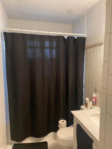 1561 E 4th Avenue, Columbus, OH 43219