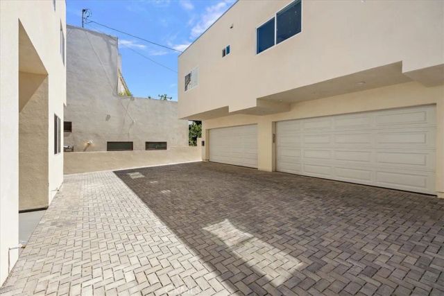 642 E Fairview Boulevard, Inglewood, CA 90302