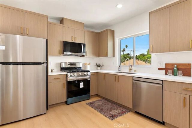 642 E Fairview Boulevard, Inglewood, CA 90302
