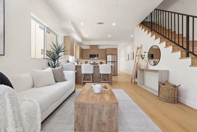 642 E Fairview Boulevard, Inglewood, CA 90302
