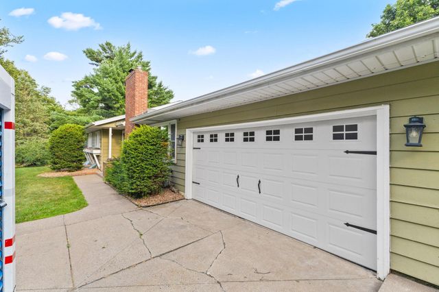 784 Creek Avenue, Mendota Heights, MN 55120