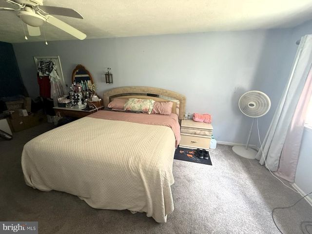 28 WORRAL CT, Newark, DE 19711