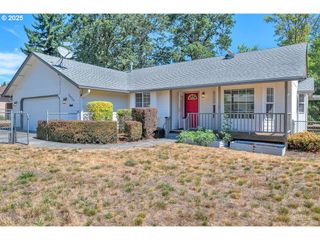 59284 CHERRYWOOD Dr, St Helens, OR 97051