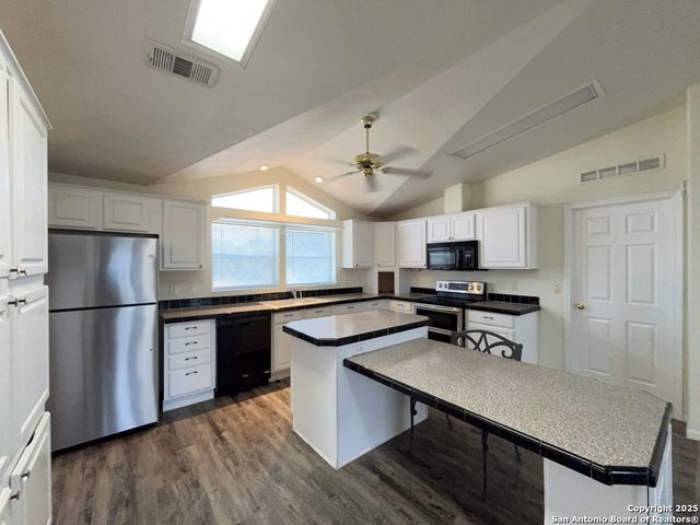 9611 HILDEBRANDT RD, San Antonio, TX 78222