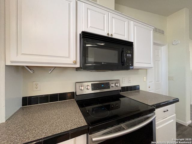 9611 HILDEBRANDT RD, San Antonio, TX 78222