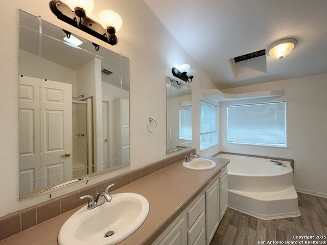 9611 HILDEBRANDT RD, San Antonio, TX 78222
