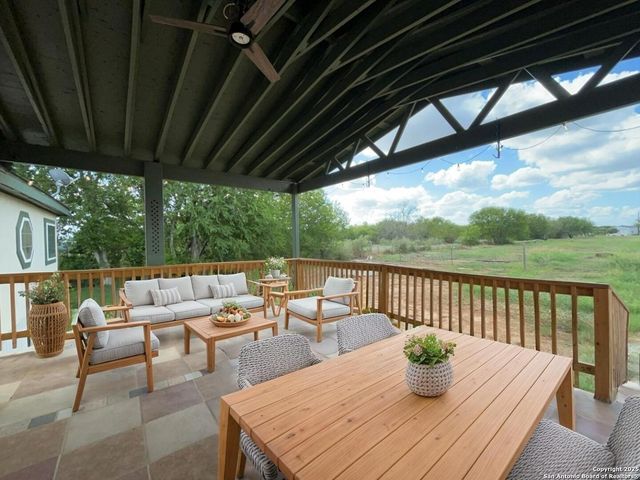 9611 HILDEBRANDT RD, San Antonio, TX 78222