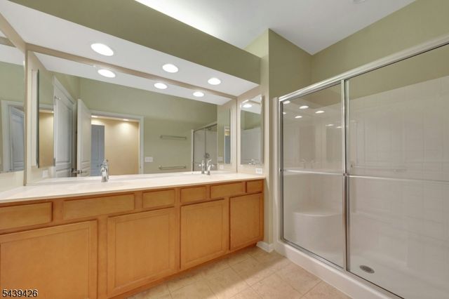 2202 Warrens Way 2202, Wanaque Boro, NJ 07465
