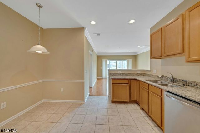 2202 Warrens Way 2202, Wanaque Boro, NJ 07465