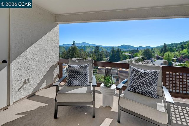 3318 Ptarmigan Dr 3C, Walnut Creek, CA 94595