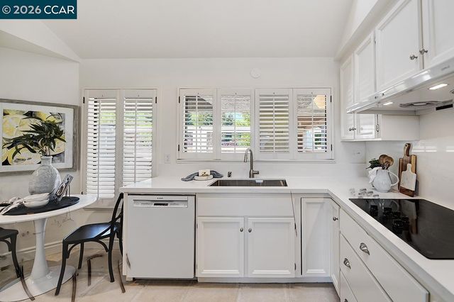 3318 Ptarmigan Dr 3C, Walnut Creek, CA 94595