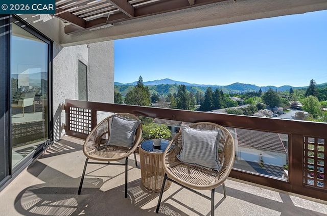 3318 Ptarmigan Dr 3C, Walnut Creek, CA 94595