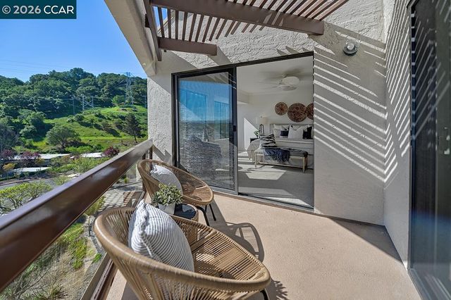 3318 Ptarmigan Dr 3C, Walnut Creek, CA 94595