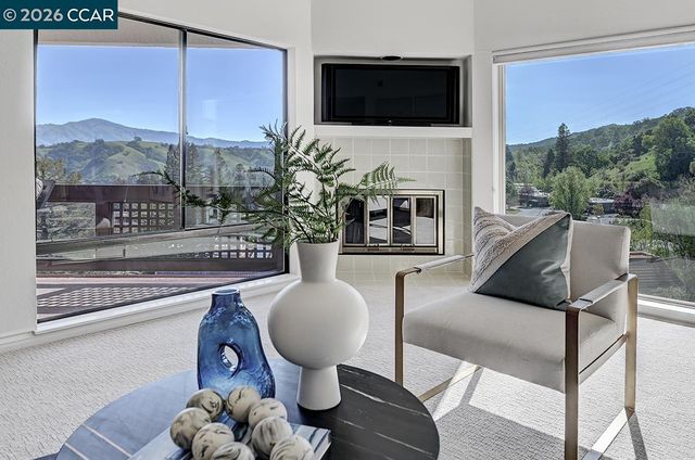 3318 Ptarmigan Dr 3C, Walnut Creek, CA 94595