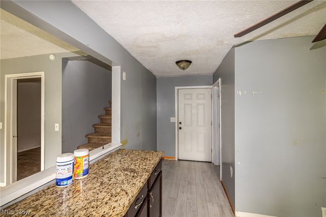 124 E 32nd Street, Lorain, OH 44055