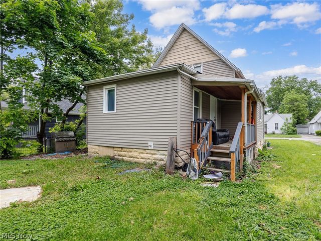 124 E 32nd Street, Lorain, OH 44055
