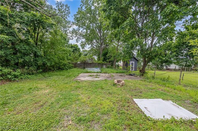 124 E 32nd Street, Lorain, OH 44055