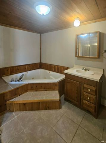 4379 W 250 S, Russiaville, IN 46979