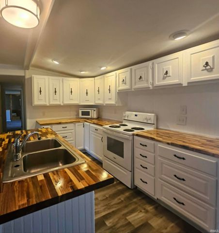 4379 W 250 S, Russiaville, IN 46979