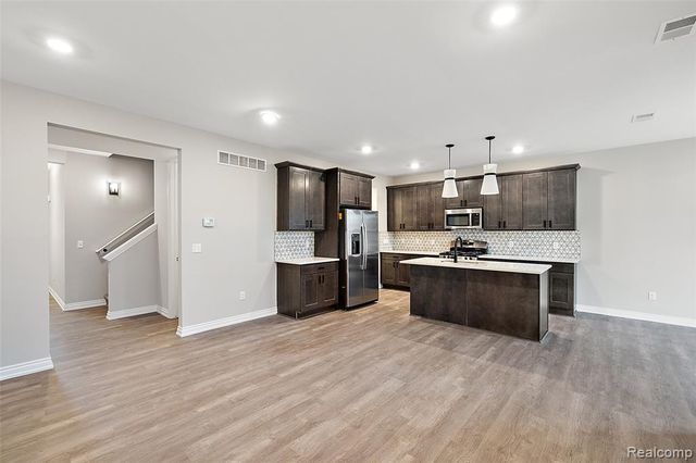 11386 Langfeld Spur, Brighton, MI 48116