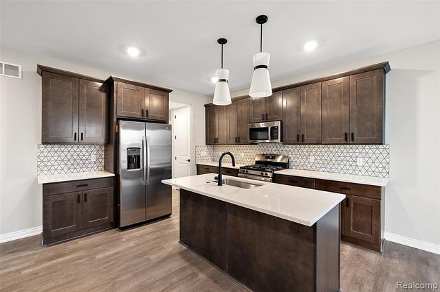 11386 Langfeld Spur, Brighton, MI 48116