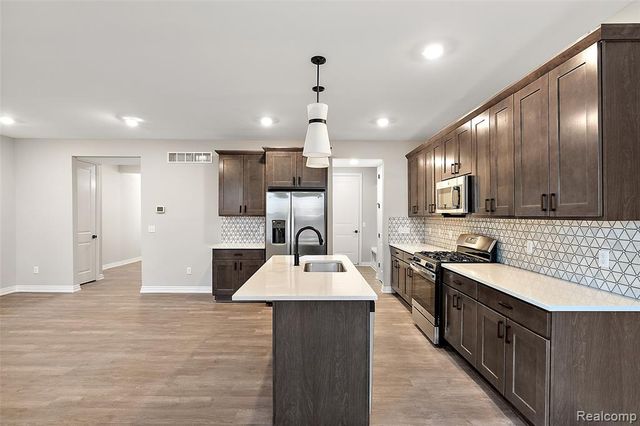 11386 Langfeld Spur, Brighton, MI 48116