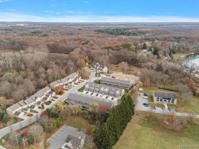 11386 Langfeld Spur, Brighton, MI 48116