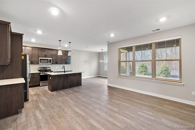 11386 Langfeld Spur, Brighton, MI 48116