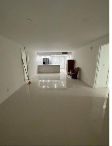 6200 NW 2nd Avenue 118, Boca Raton, FL 33487