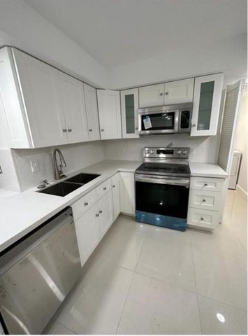 6200 NW 2nd Avenue 118, Boca Raton, FL 33487